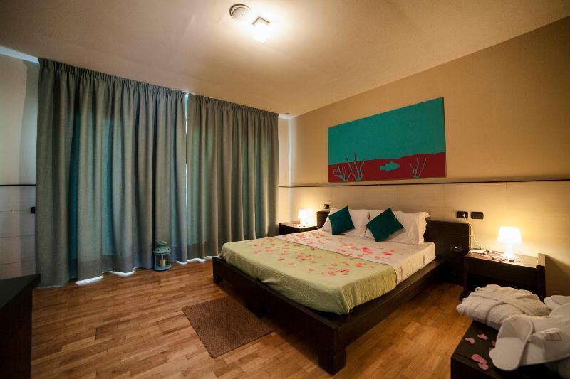 Plana Hotel Castel Volturno Bagian luar foto